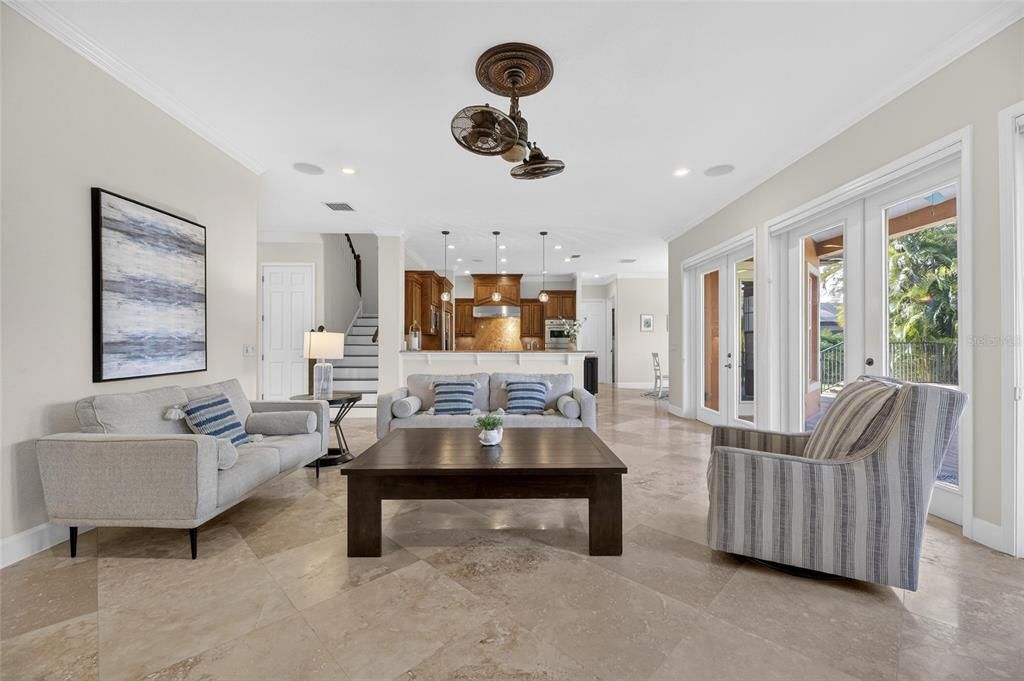 En Venta: $1,249,000 (4 camas, 4 baños, 4367 Pies cuadrados)