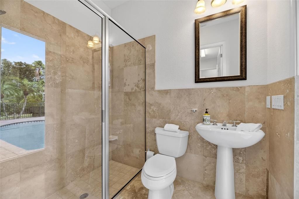 En Venta: $1,249,000 (4 camas, 4 baños, 4367 Pies cuadrados)