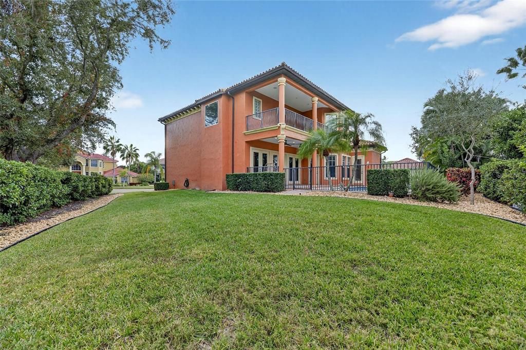 En Venta: $1,249,000 (4 camas, 4 baños, 4367 Pies cuadrados)