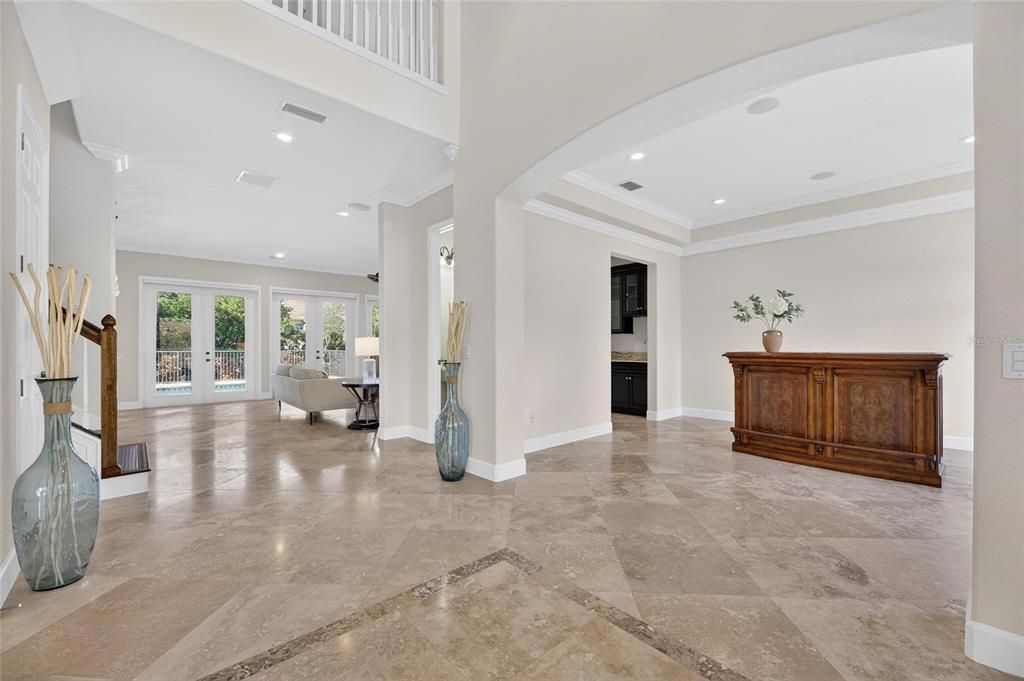 En Venta: $1,249,000 (4 camas, 4 baños, 4367 Pies cuadrados)