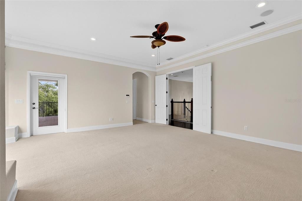 En Venta: $1,249,000 (4 camas, 4 baños, 4367 Pies cuadrados)