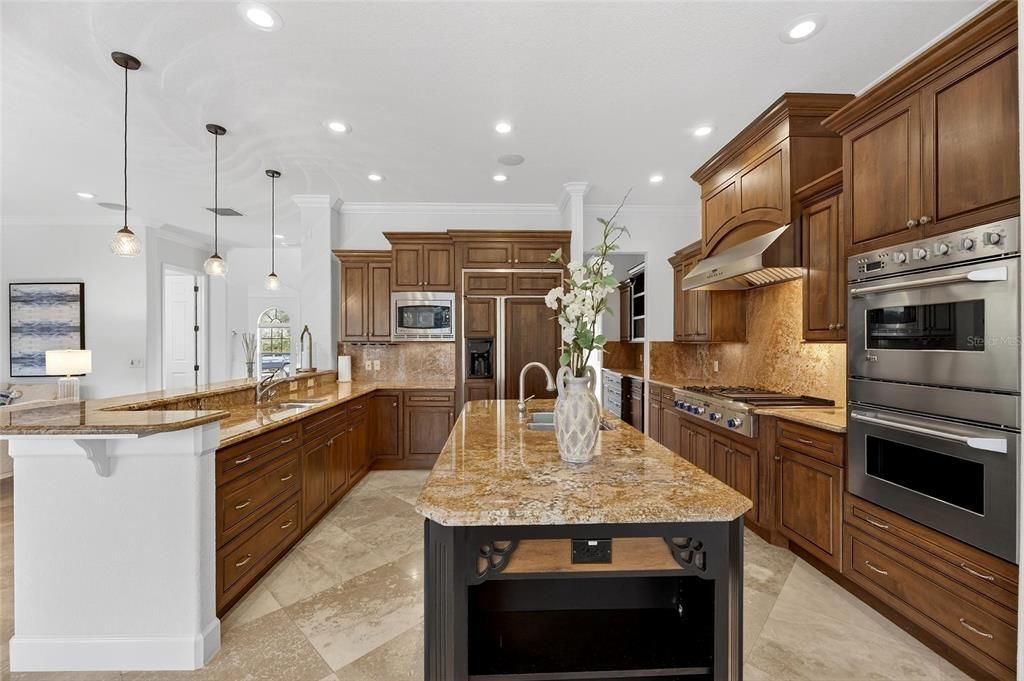 En Venta: $1,249,000 (4 camas, 4 baños, 4367 Pies cuadrados)