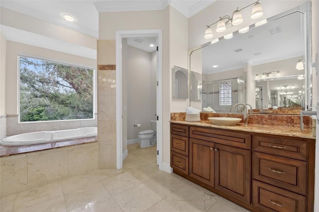 En Venta: $1,249,000 (4 camas, 4 baños, 4367 Pies cuadrados)