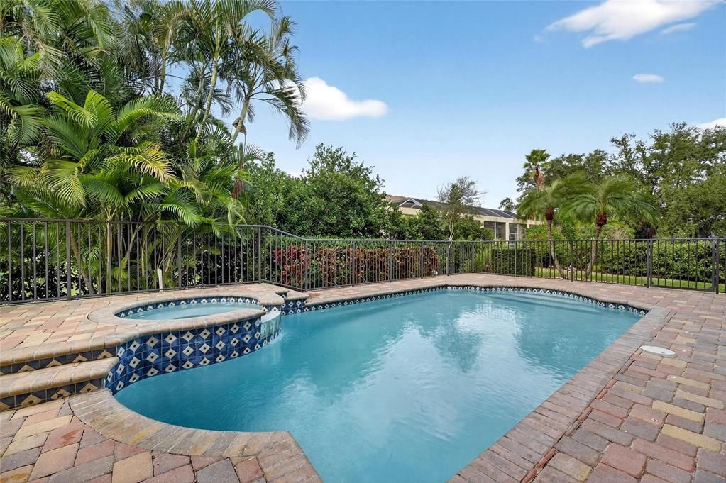 En Venta: $1,249,000 (4 camas, 4 baños, 4367 Pies cuadrados)