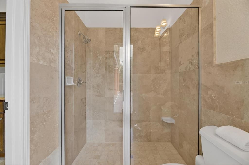 En Venta: $1,249,000 (4 camas, 4 baños, 4367 Pies cuadrados)