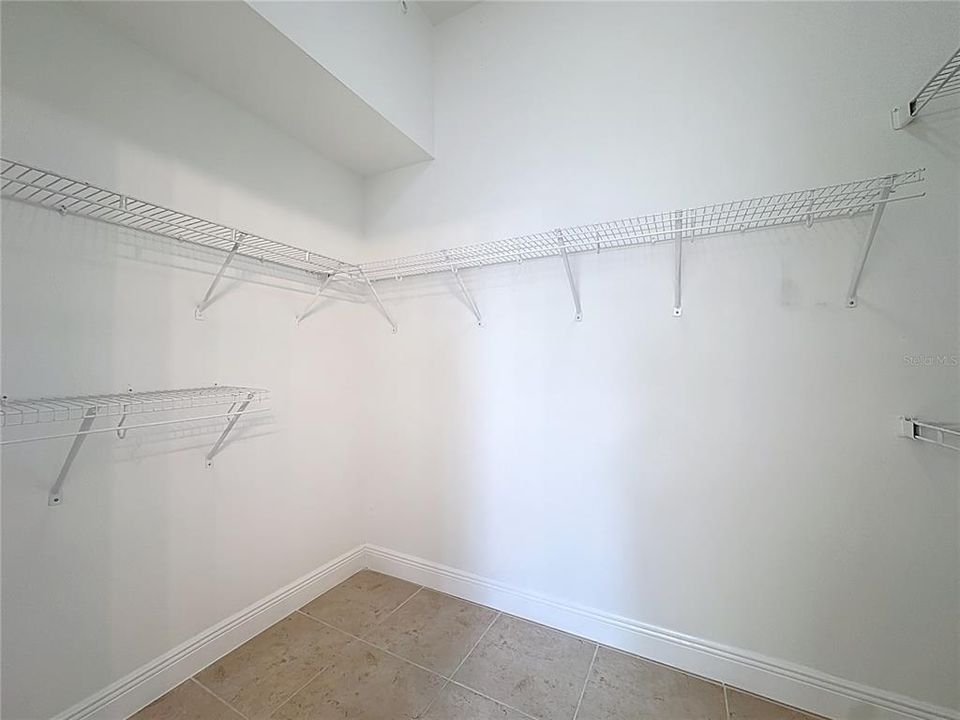 For Rent: $2,800 (3 beds, 2 baths, 1583 Square Feet)