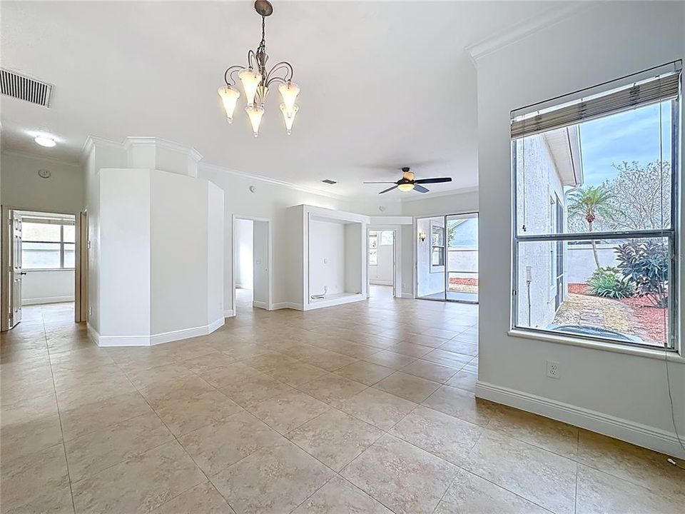 For Rent: $2,800 (3 beds, 2 baths, 1583 Square Feet)