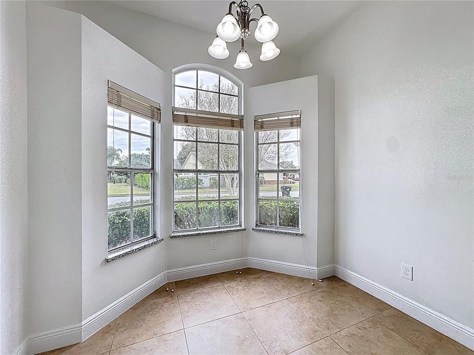 For Rent: $2,800 (3 beds, 2 baths, 1583 Square Feet)