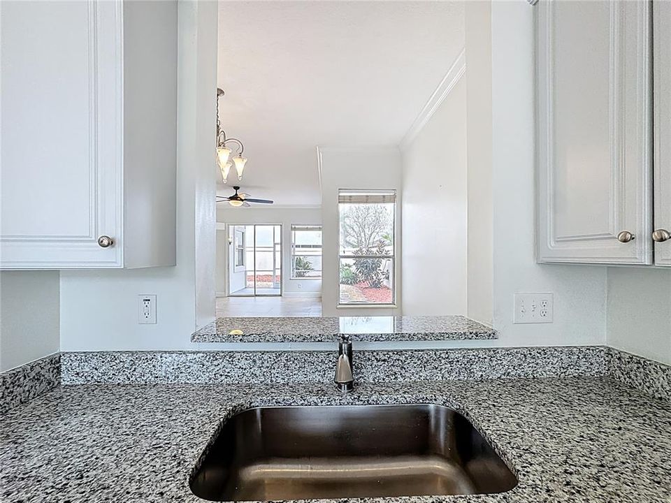 For Rent: $2,800 (3 beds, 2 baths, 1583 Square Feet)