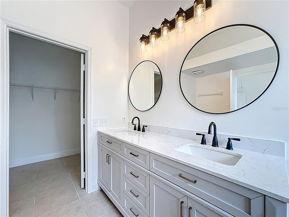 For Rent: $2,800 (3 beds, 2 baths, 1583 Square Feet)