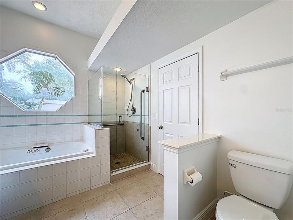 For Rent: $2,800 (3 beds, 2 baths, 1583 Square Feet)