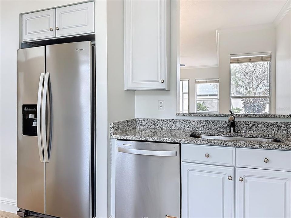 For Rent: $2,800 (3 beds, 2 baths, 1583 Square Feet)