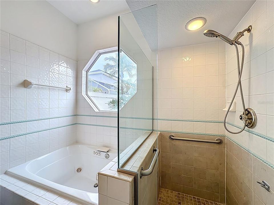 For Rent: $2,800 (3 beds, 2 baths, 1583 Square Feet)