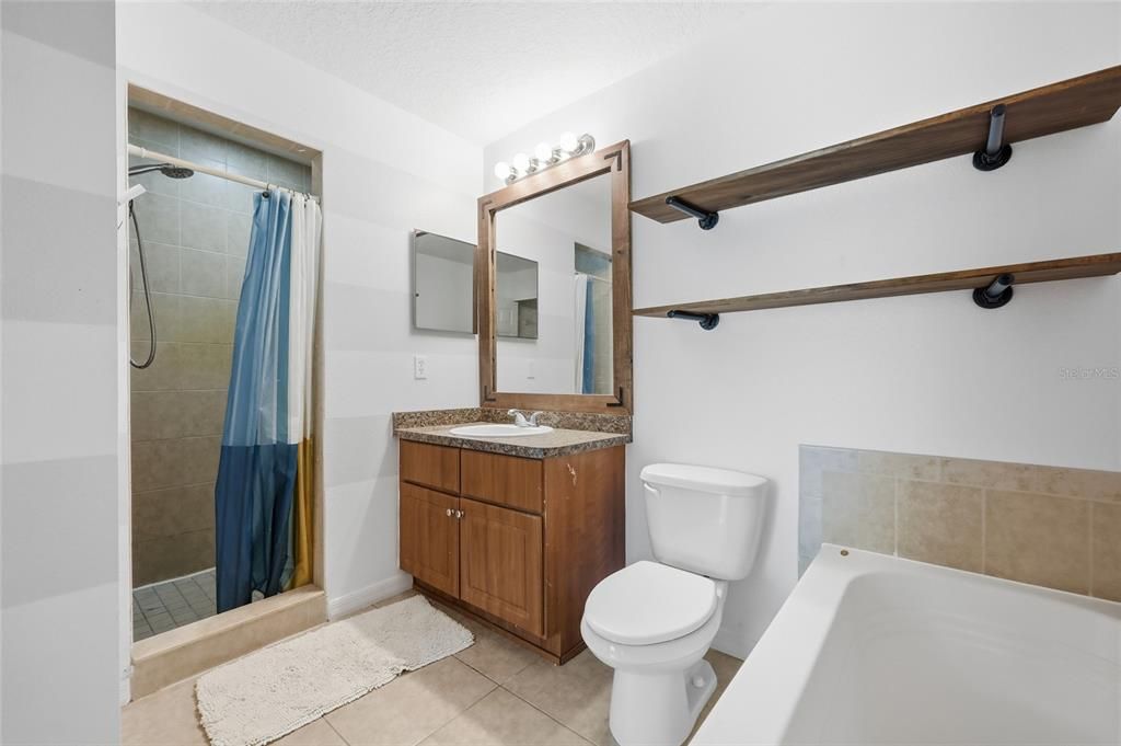 En Venta: $329,999 (3 camas, 2 baños, 1572 Pies cuadrados)