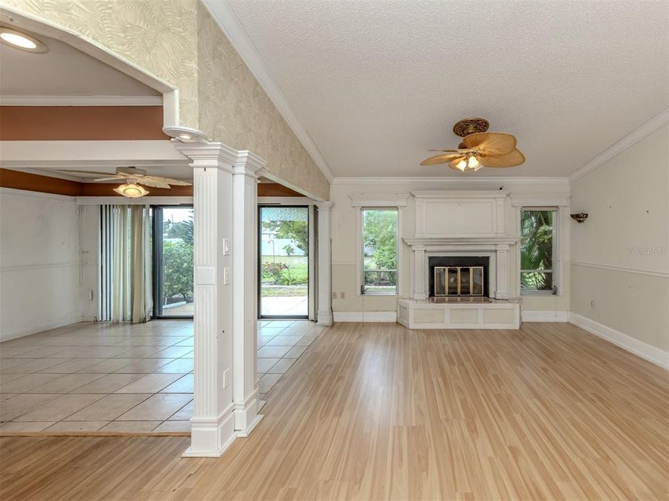 待售: $179,000 (2 贝兹, 2 浴室, 1249 平方英尺)