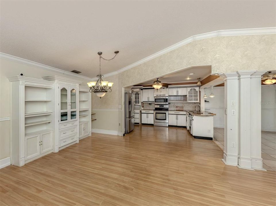 待售: $179,000 (2 贝兹, 2 浴室, 1249 平方英尺)