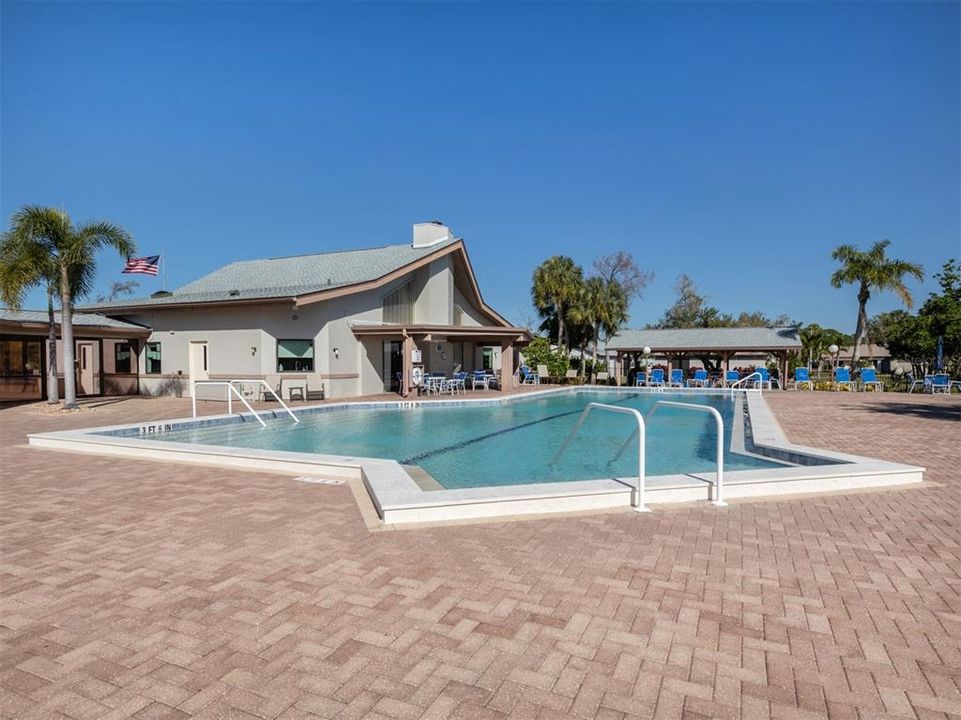 待售: $179,000 (2 贝兹, 2 浴室, 1249 平方英尺)