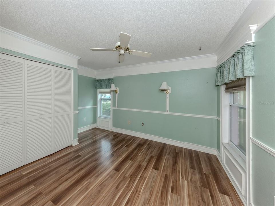 待售: $179,000 (2 贝兹, 2 浴室, 1249 平方英尺)