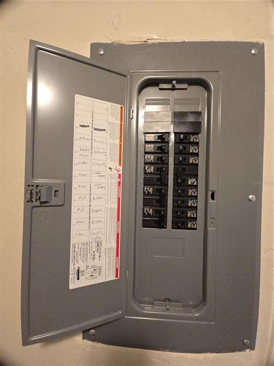 待售: $162,500 (3 贝兹, 2 浴室, 1482 平方英尺)