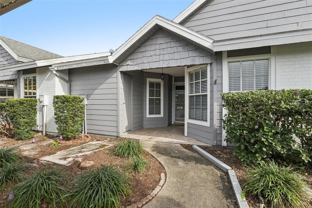 For Sale: $335,000 (2 beds, 2 baths, 1156 Square Feet)