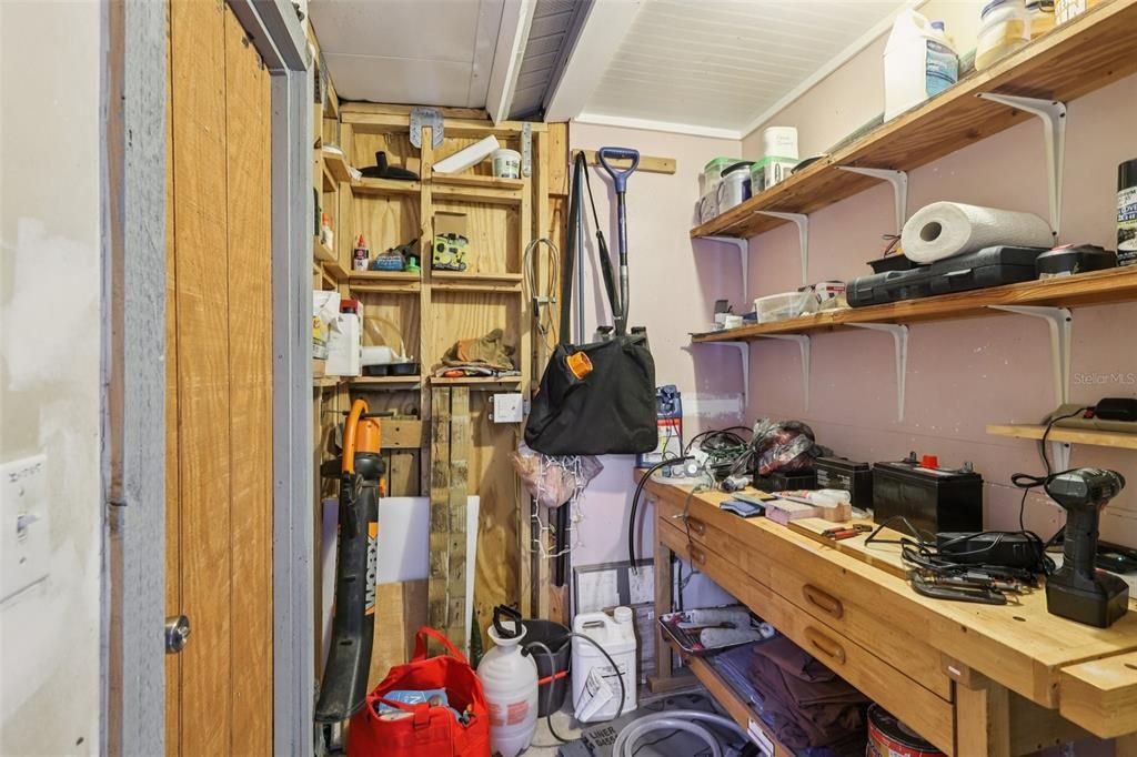 For Sale: $335,000 (2 beds, 2 baths, 1156 Square Feet)