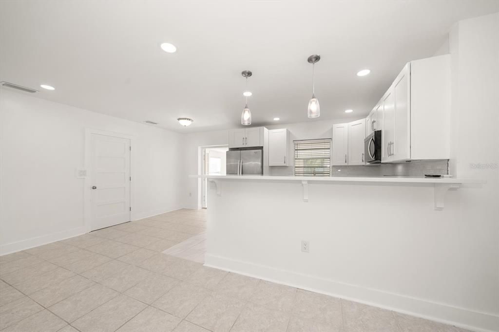 For Sale: $779,900 (2 beds, 2 baths, 1127 Square Feet)