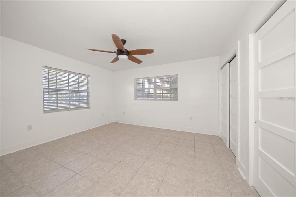 For Sale: $779,900 (2 beds, 2 baths, 1127 Square Feet)