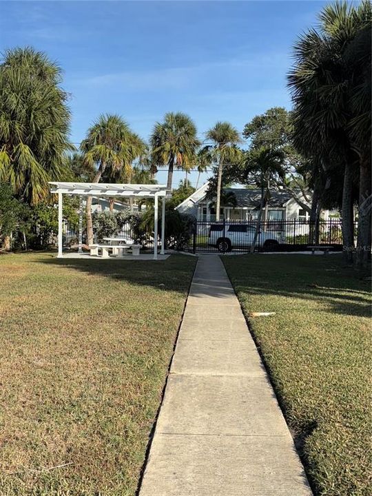 For Sale: $779,900 (2 beds, 2 baths, 1127 Square Feet)