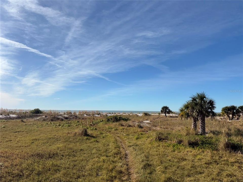 For Sale: $779,900 (2 beds, 2 baths, 1127 Square Feet)