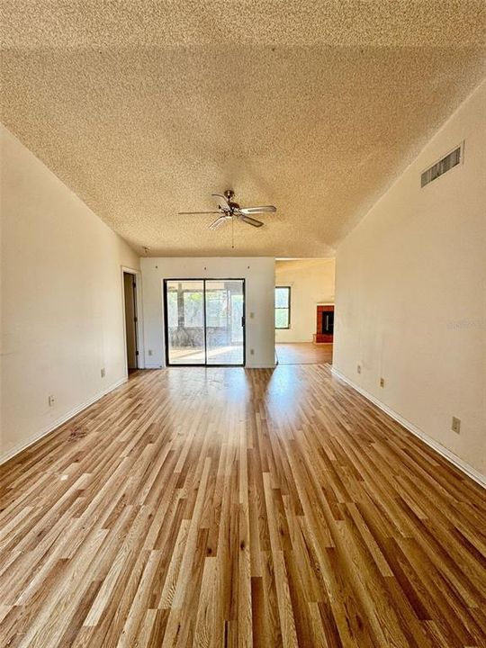 待售: $325,000 (3 贝兹, 2 浴室, 1478 平方英尺)