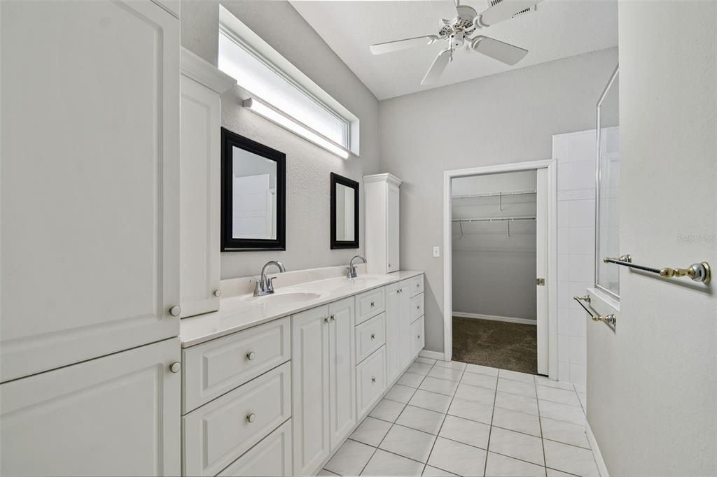 En Renta: $4,200 (3 camas, 2 baños, 2559 Pies cuadrados)