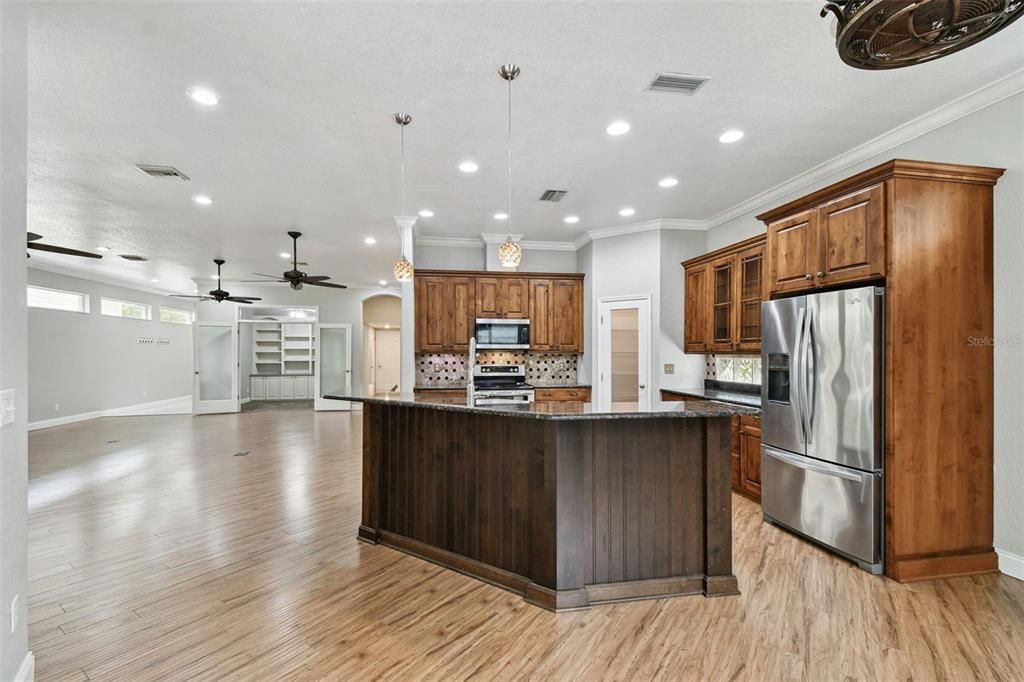 En Renta: $4,200 (3 camas, 2 baños, 2559 Pies cuadrados)