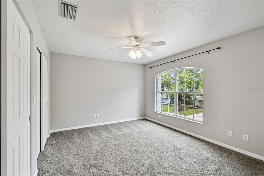 En Renta: $4,200 (3 camas, 2 baños, 2559 Pies cuadrados)