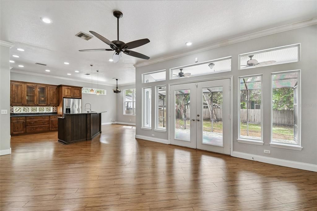 En Renta: $4,200 (3 camas, 2 baños, 2559 Pies cuadrados)