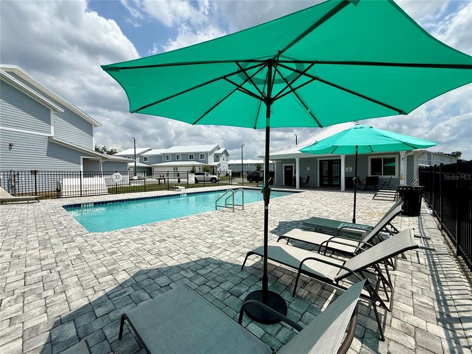 For Rent: $1,695 (3 beds, 2 baths, 1625 Square Feet)