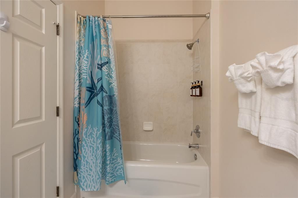 For Sale: $499,999 (3 beds, 2 baths, 1344 Square Feet)