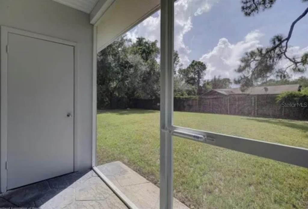 出租: $1,350 (2 贝兹, 2 浴室, 1100 平方英尺)