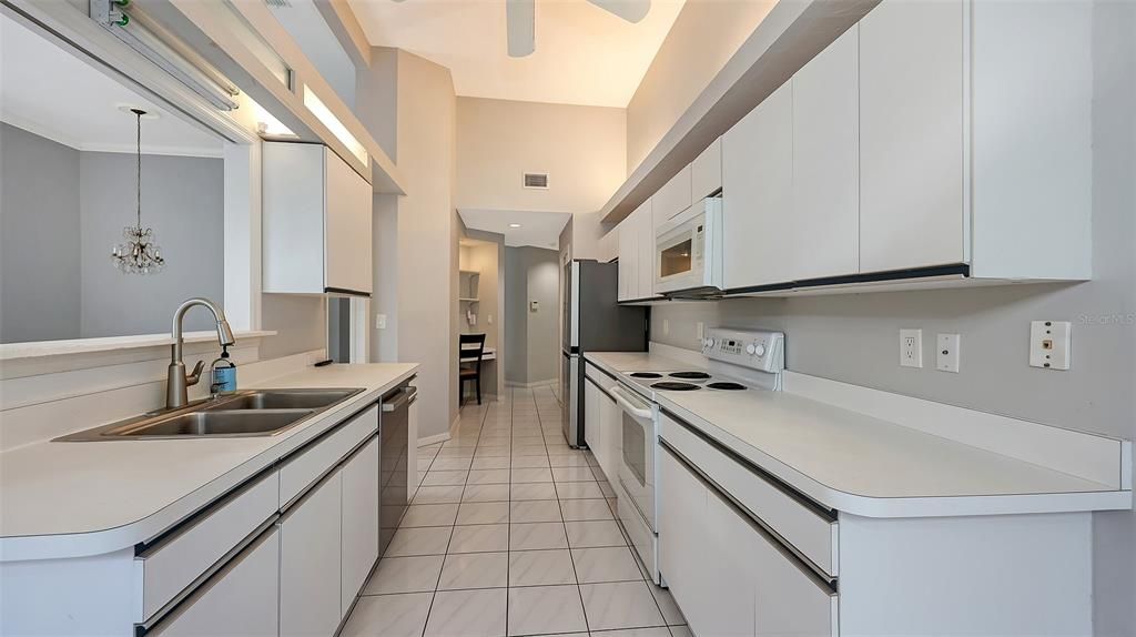 En Venta: $499,000 (2 camas, 2 baños, 1784 Pies cuadrados)