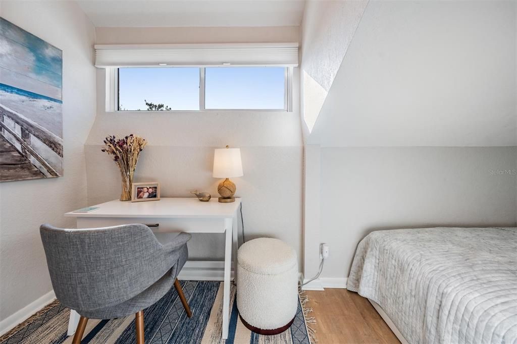 En Venta: $425,000 (3 camas, 2 baños, 965 Pies cuadrados)