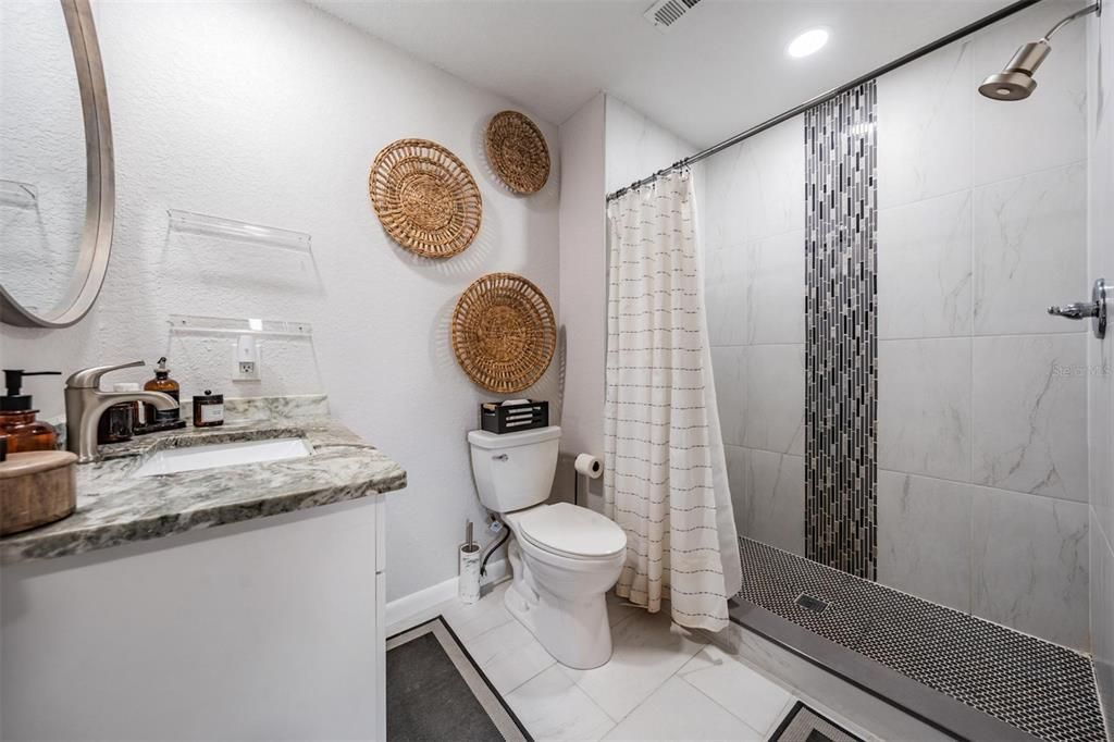 En Venta: $425,000 (3 camas, 2 baños, 965 Pies cuadrados)