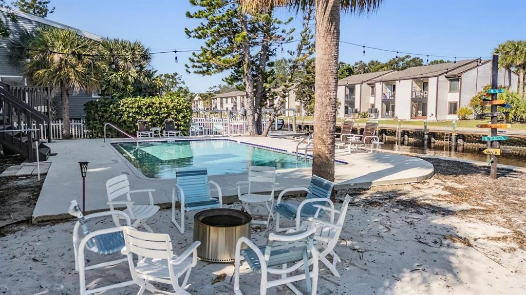 En Venta: $425,000 (3 camas, 2 baños, 965 Pies cuadrados)