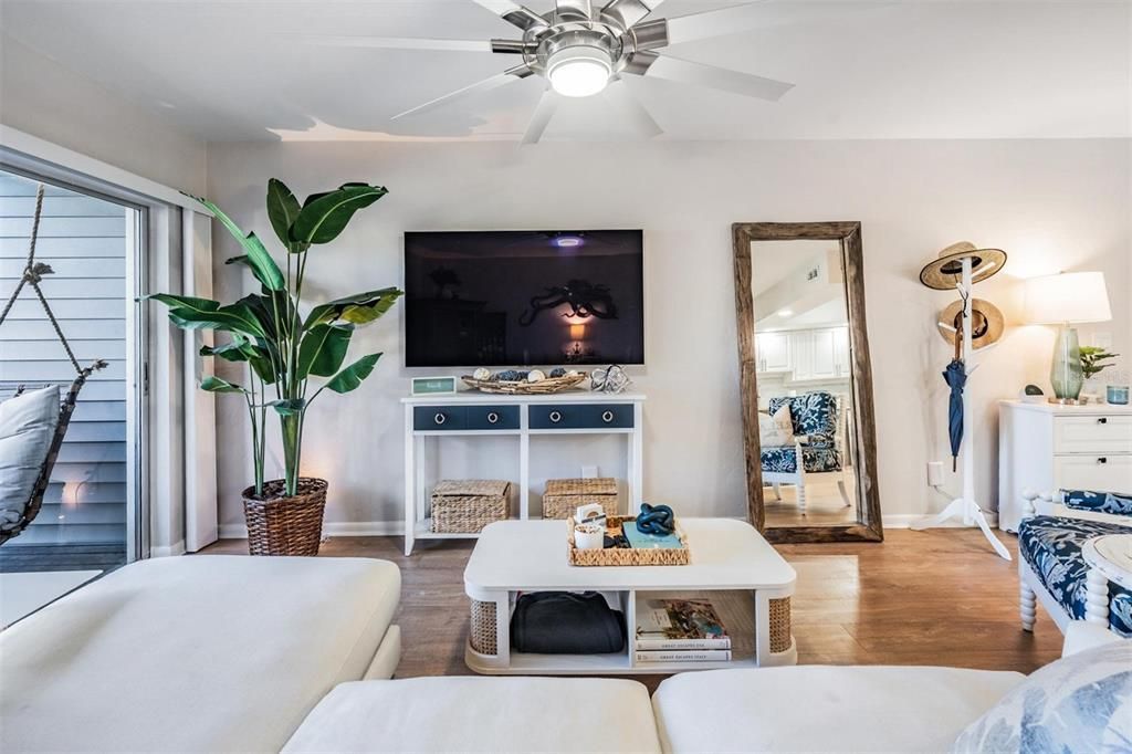 En Venta: $425,000 (3 camas, 2 baños, 965 Pies cuadrados)