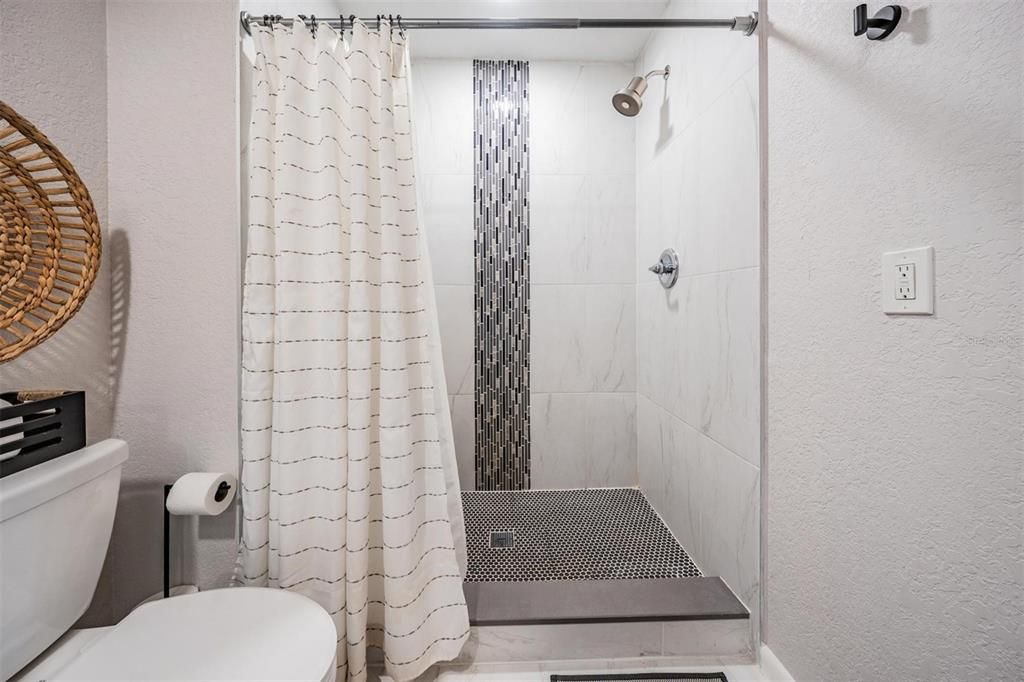 En Venta: $425,000 (3 camas, 2 baños, 965 Pies cuadrados)