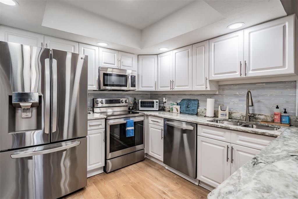 En Venta: $425,000 (3 camas, 2 baños, 965 Pies cuadrados)