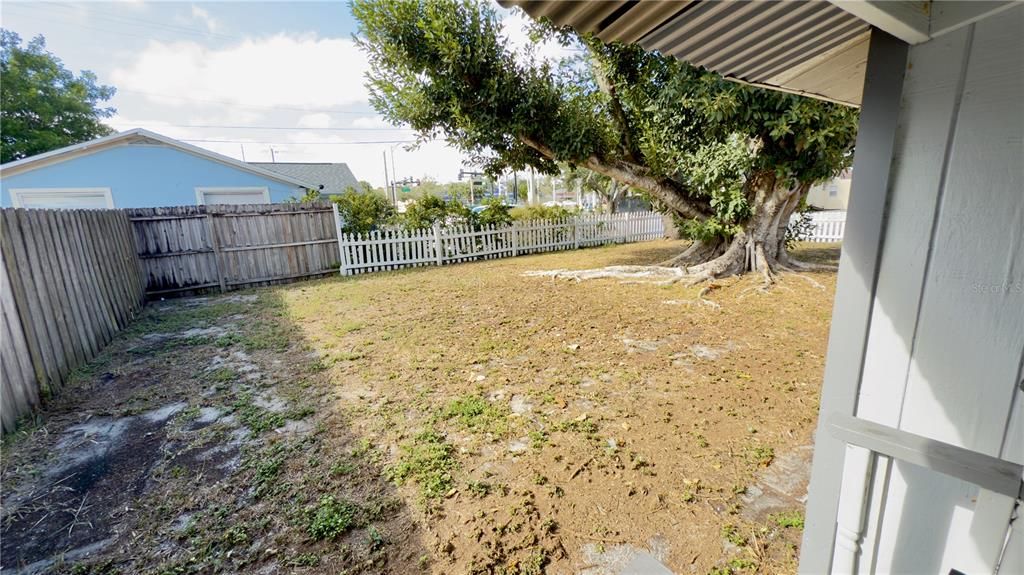 For Rent: $1,275 (2 beds, 1 baths, 758 Square Feet)