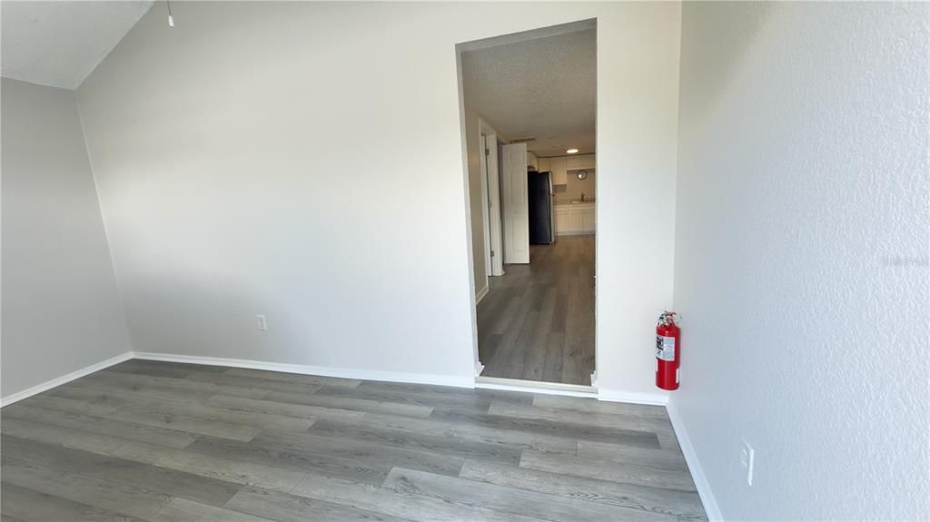 For Rent: $1,275 (2 beds, 1 baths, 758 Square Feet)