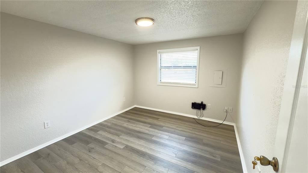 For Rent: $1,275 (2 beds, 1 baths, 758 Square Feet)