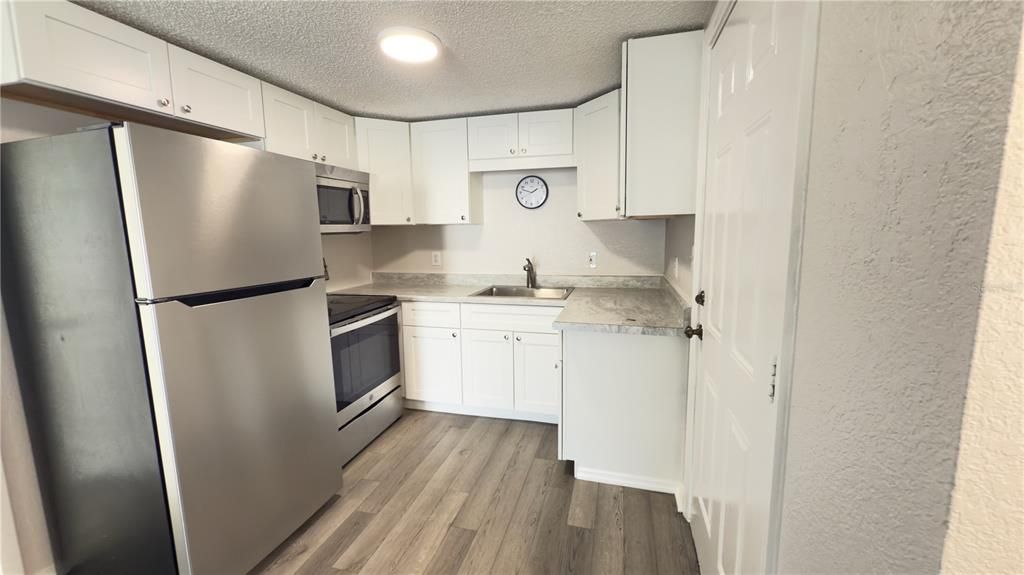 For Rent: $1,275 (2 beds, 1 baths, 758 Square Feet)
