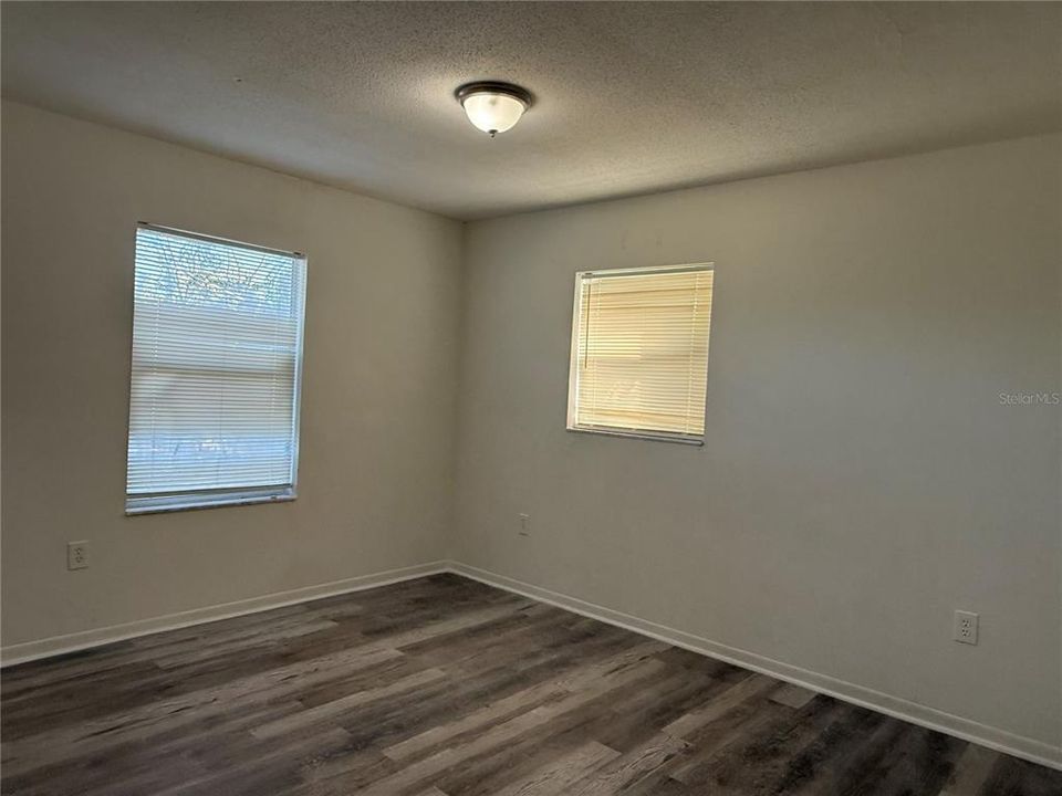 For Sale: $169,900 (3 beds, 1 baths, 1000 Square Feet)