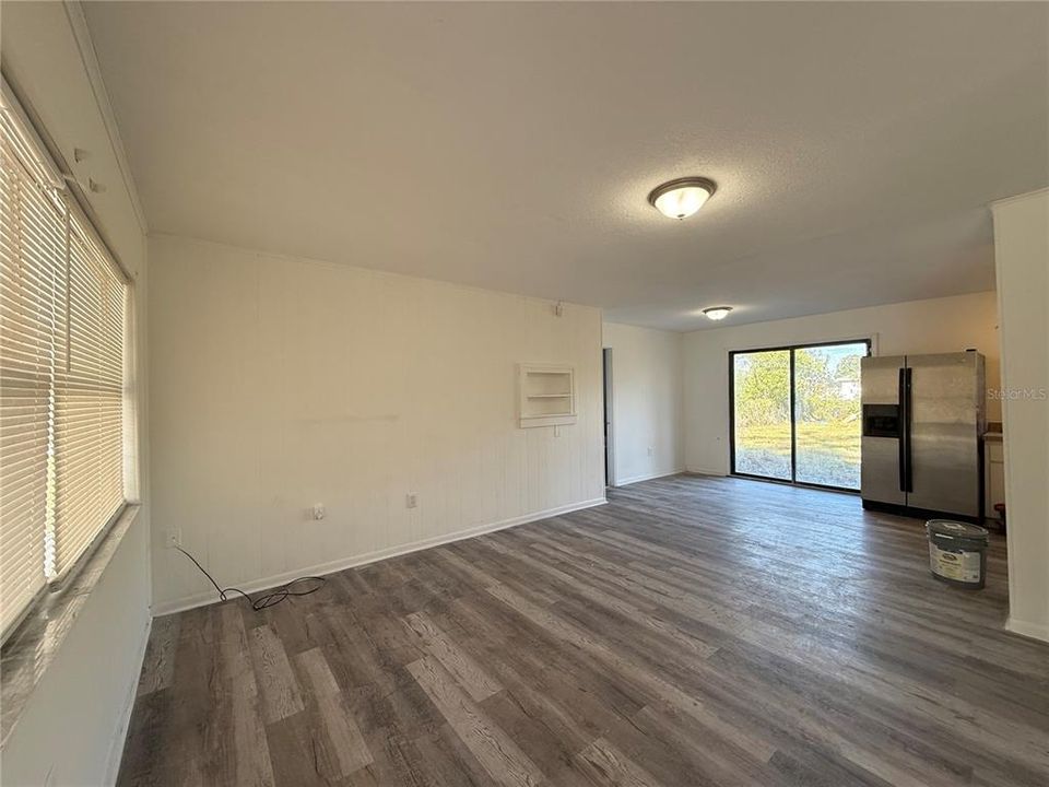 For Sale: $169,900 (3 beds, 1 baths, 1000 Square Feet)